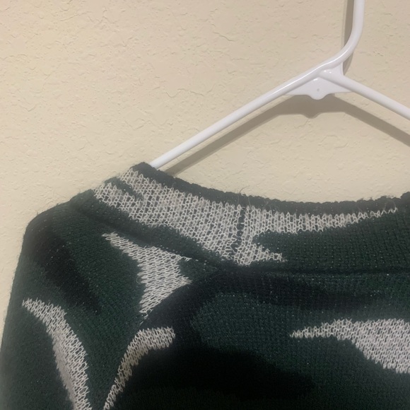 🪩SALE🪩 Forever 21 Desert Dream Camo Cardigan Size Small - Picture 9 of 9